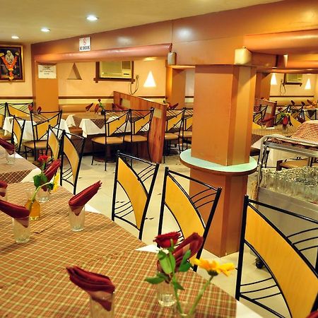 Hotel Tanish Residency Наві-Мумбаї Екстер'єр фото