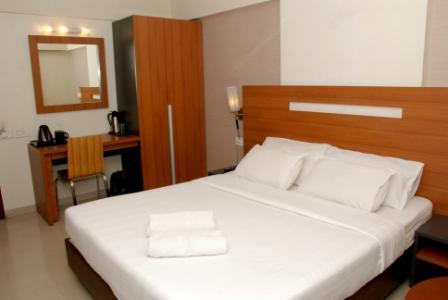 Hotel Tanish Residency Наві-Мумбаї Номер фото